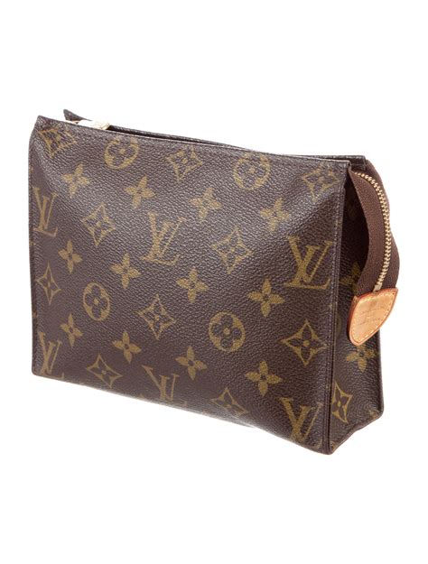 louis vuitton black toiletry bag|louis vuitton toiletry pouch 19.